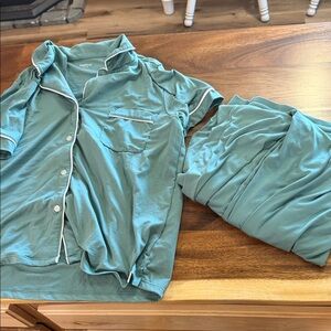 Women’s Gap Pajama Set